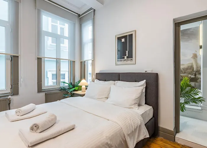 Ganbaru Tours - Flats In Galata 2 *