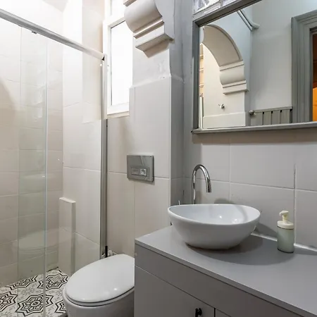 Ganbaru Tours - Flats In Galata 2 *