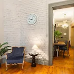아파트 Ganbaru Tours - Flats In Galata 2 *